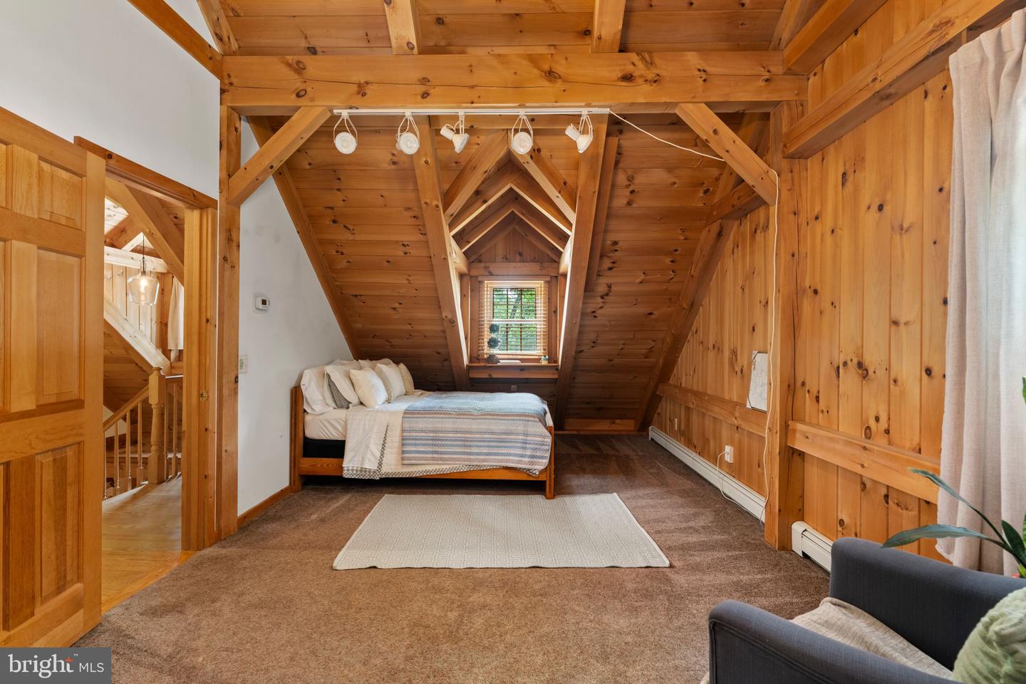 16 Dunhill Property Photo 23