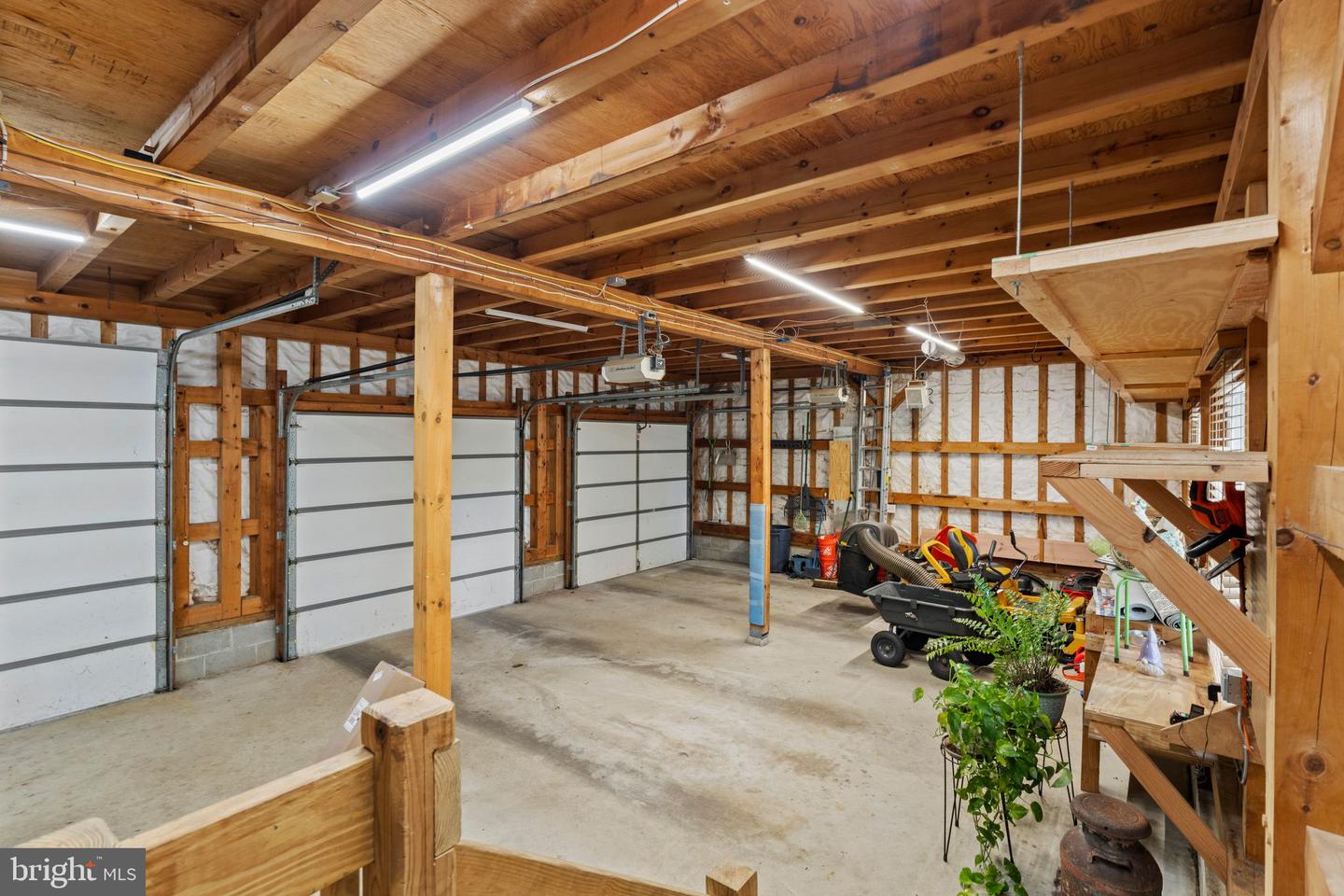 16 Dunhill Property Photo 30
