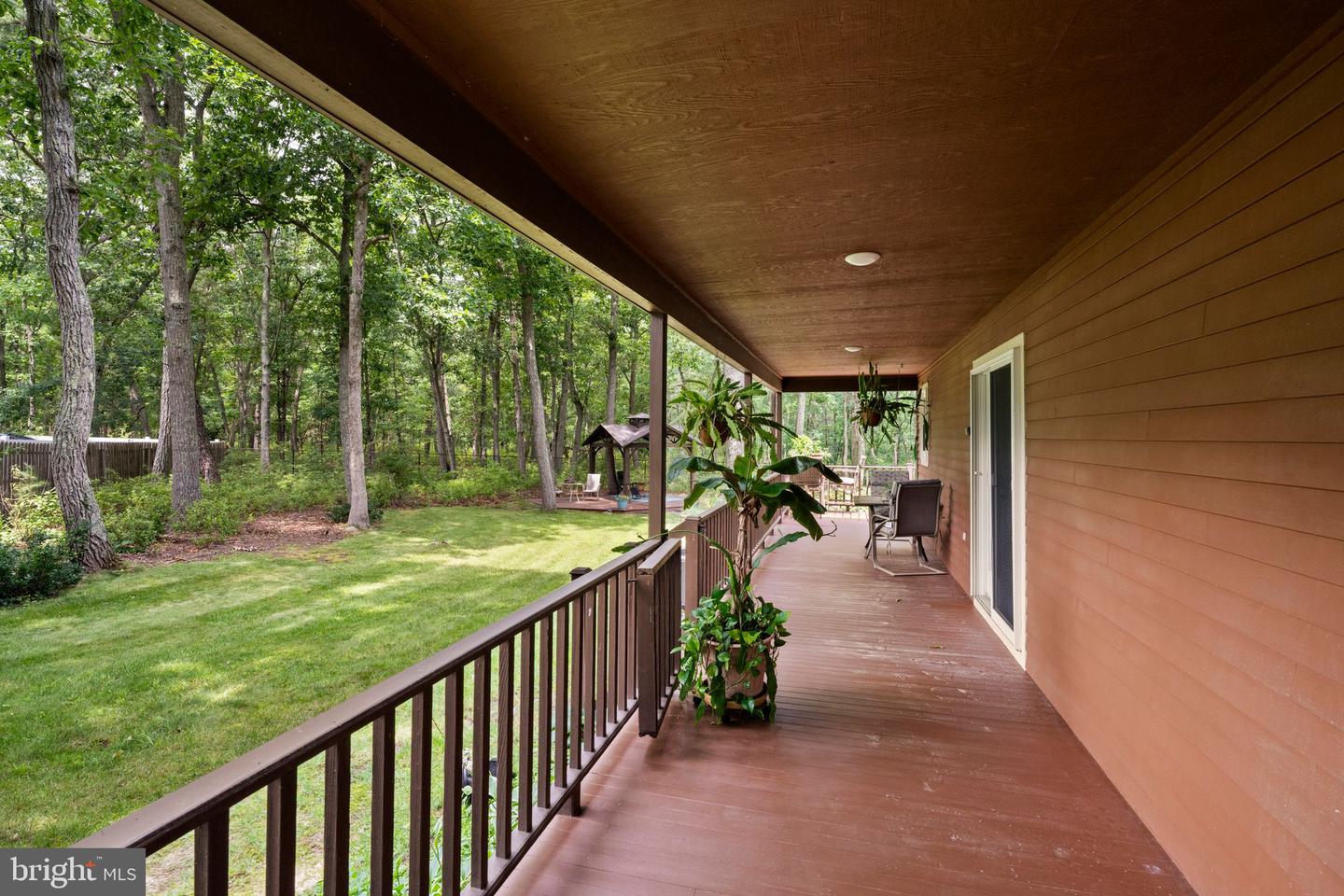 16 Dunhill Property Photo 35