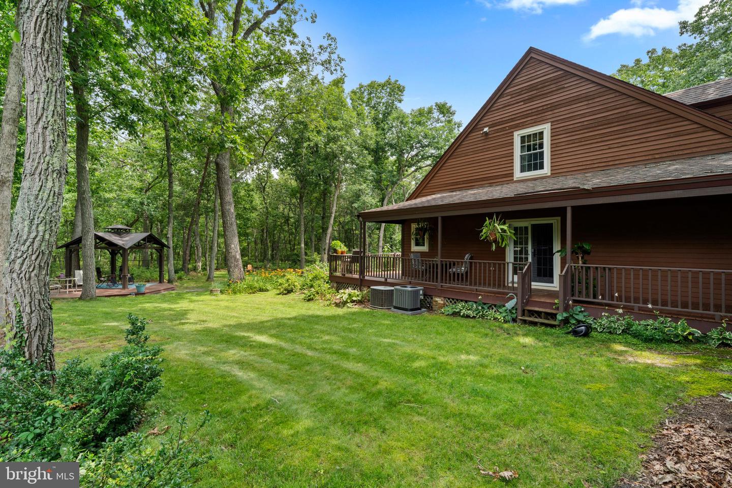 16 Dunhill Property Photo 44