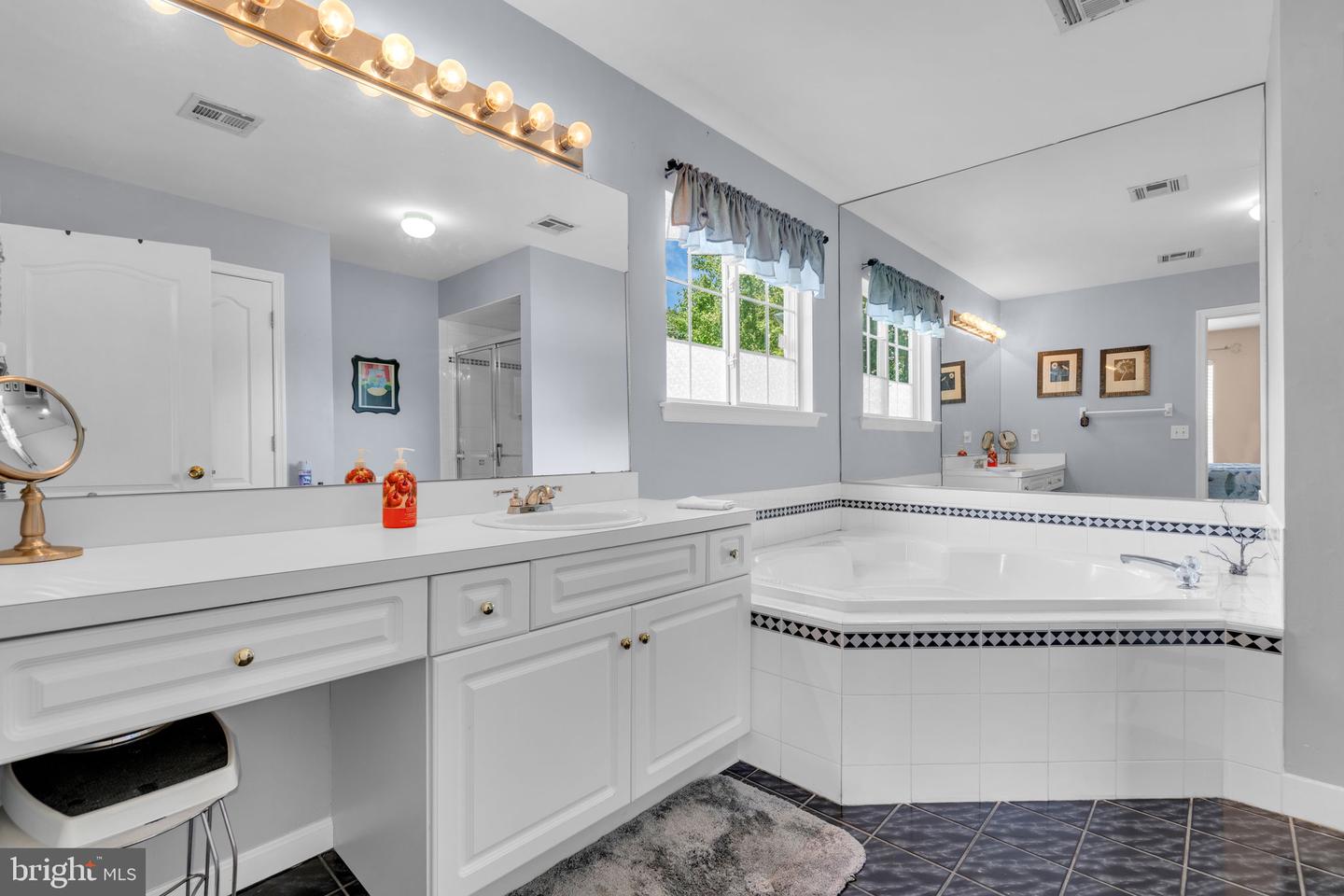 494 Meadowood Rd Property Photo 29