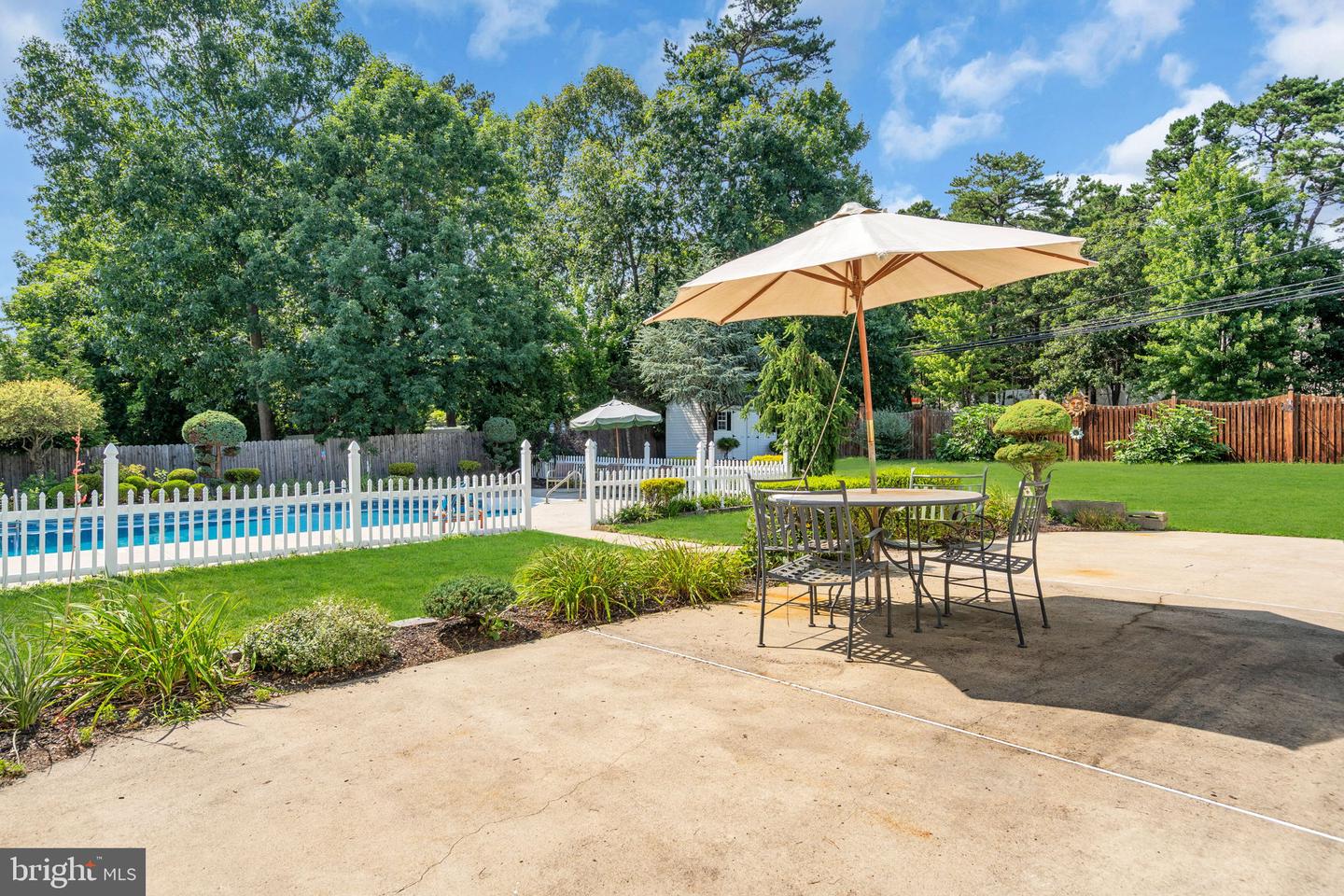 494 Meadowood Rd Property Photo 43