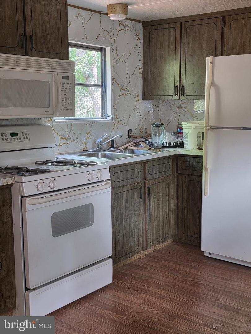 525 E Main Street #f2 Property Photo 4
