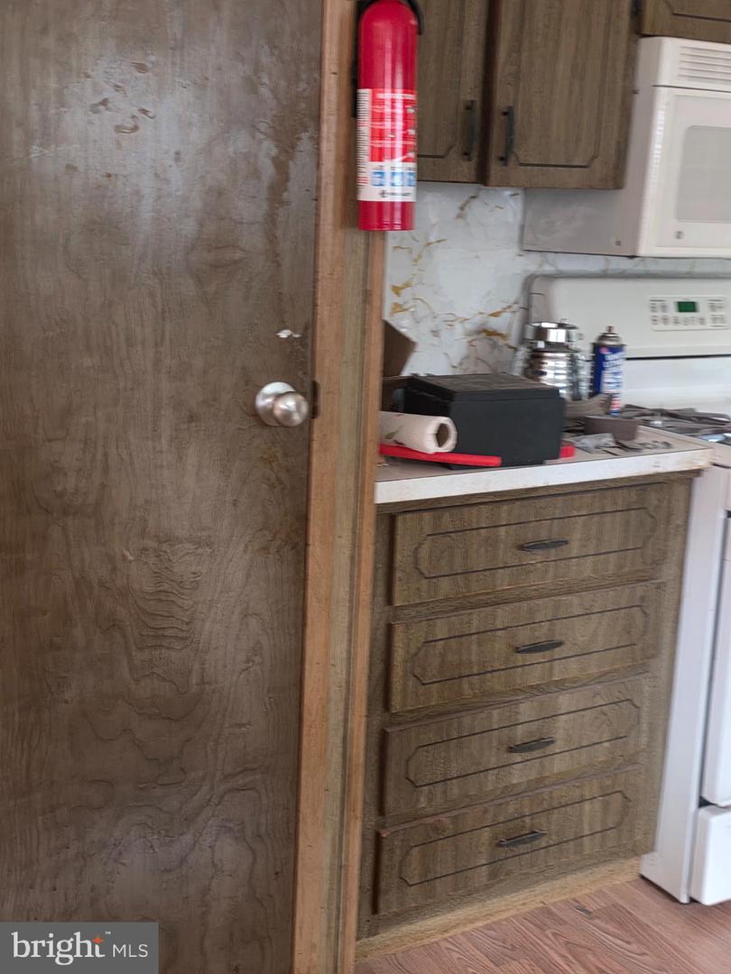525 E Main Street #f2 Property Photo 5