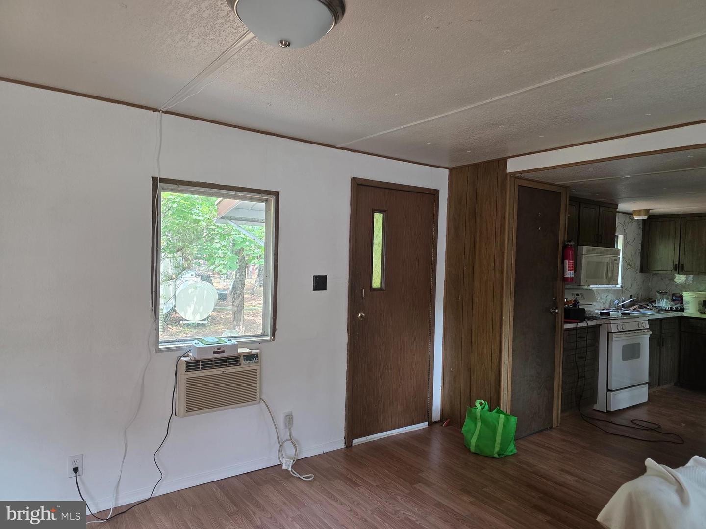 525 E Main Street #f2 Property Photo 9