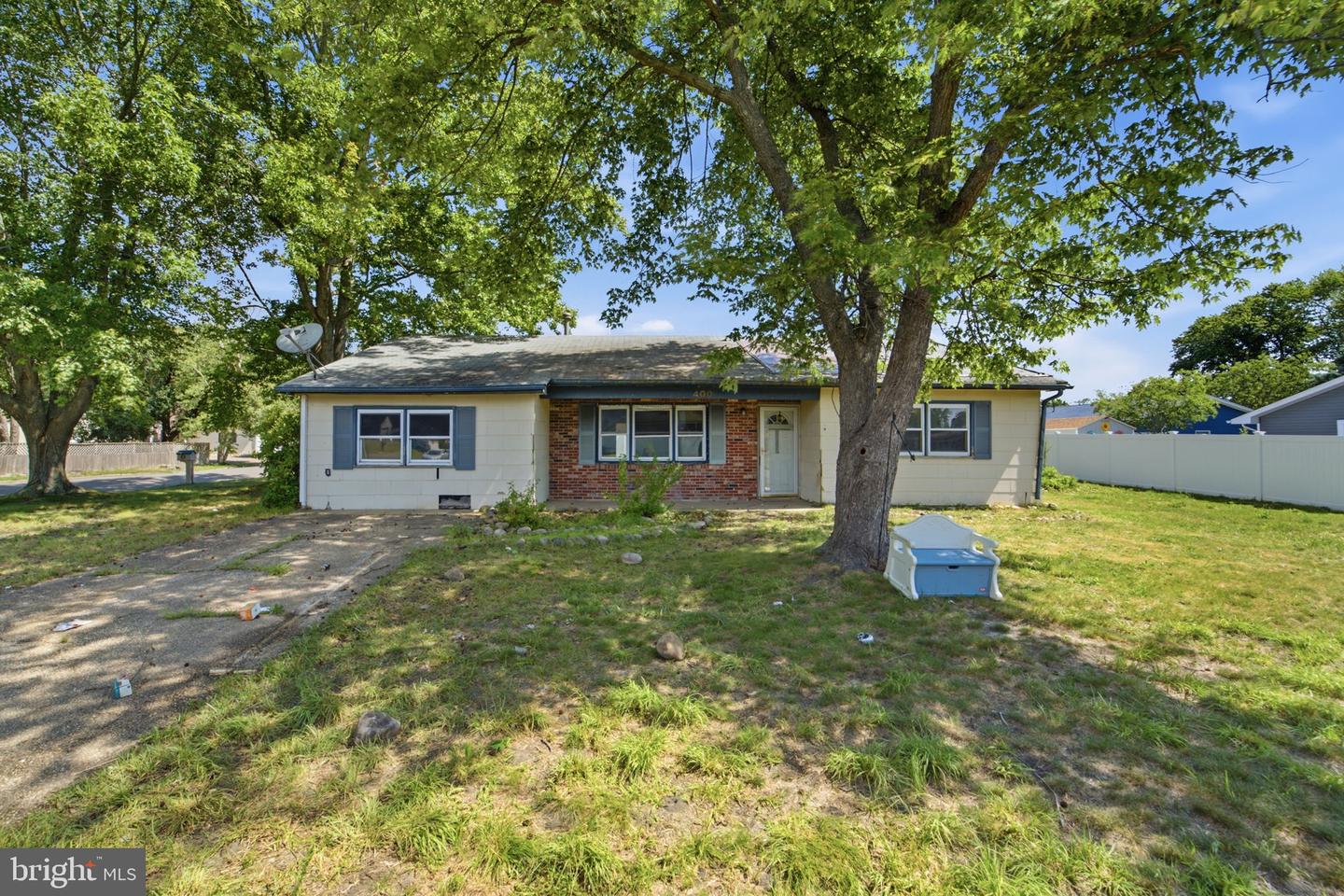 400 Third St Property Photo 1