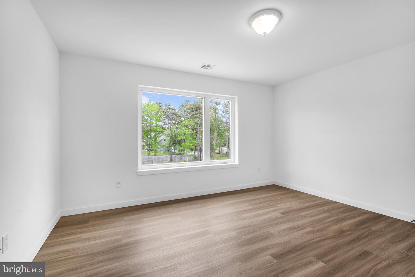 399 Southern Blvd Property Photo 20