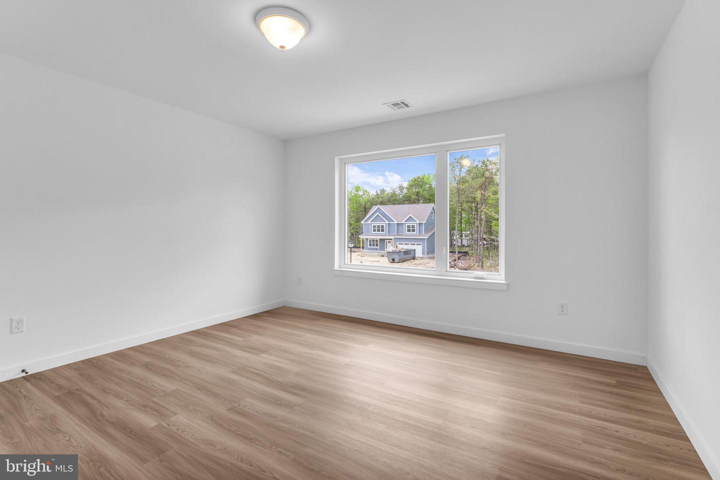 399 Southern Blvd Property Photo 23