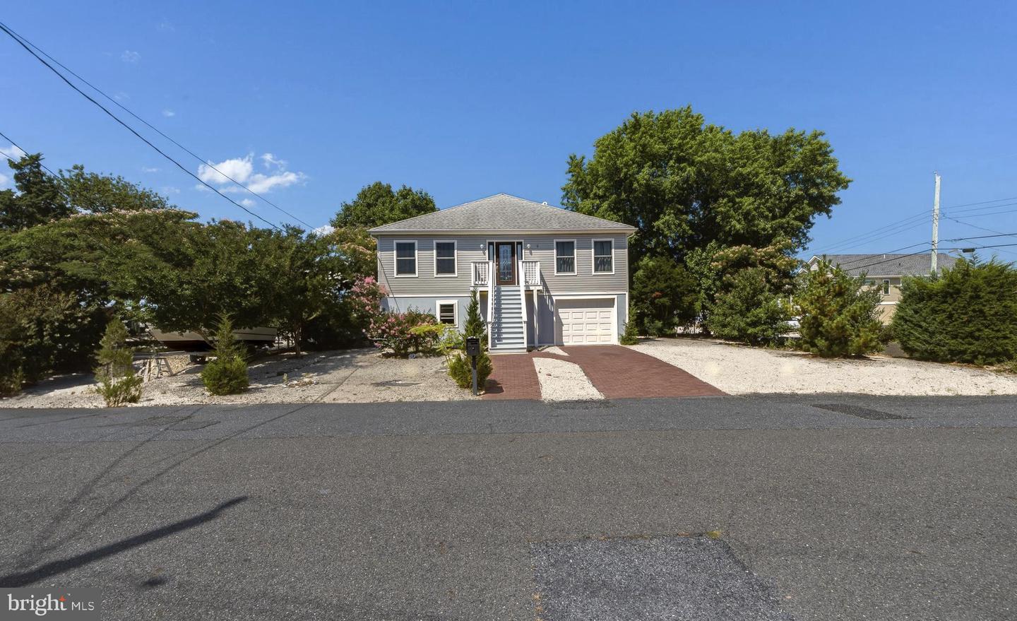 2 Spar Ct Property Photo 3