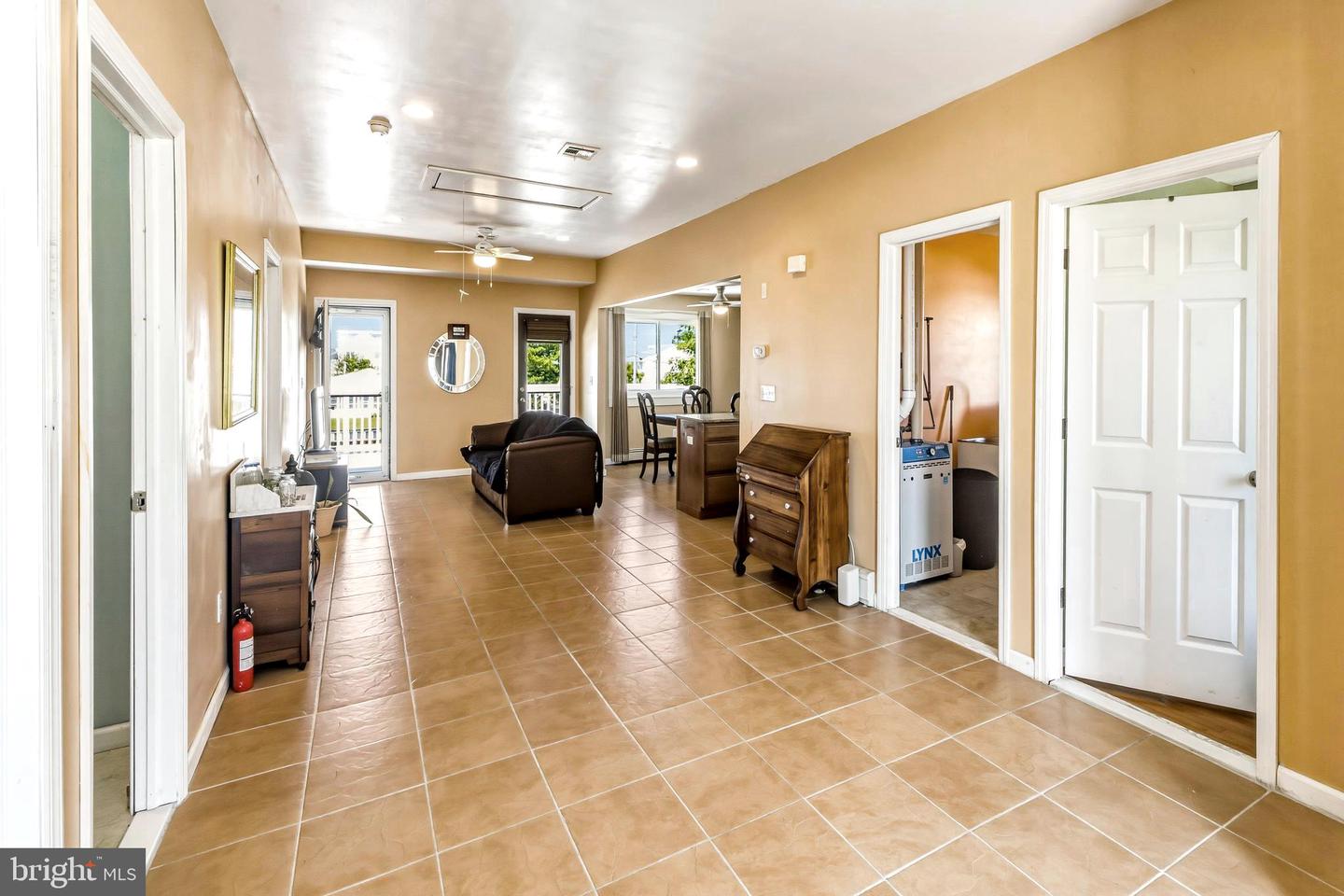 2 Spar Ct Property Photo 5