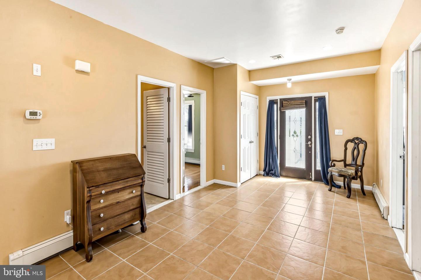 2 Spar Ct Property Photo 6