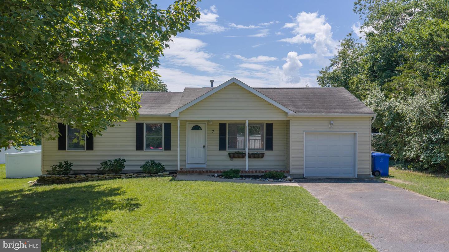 7 Cedar Hill Dr Property Photo 1