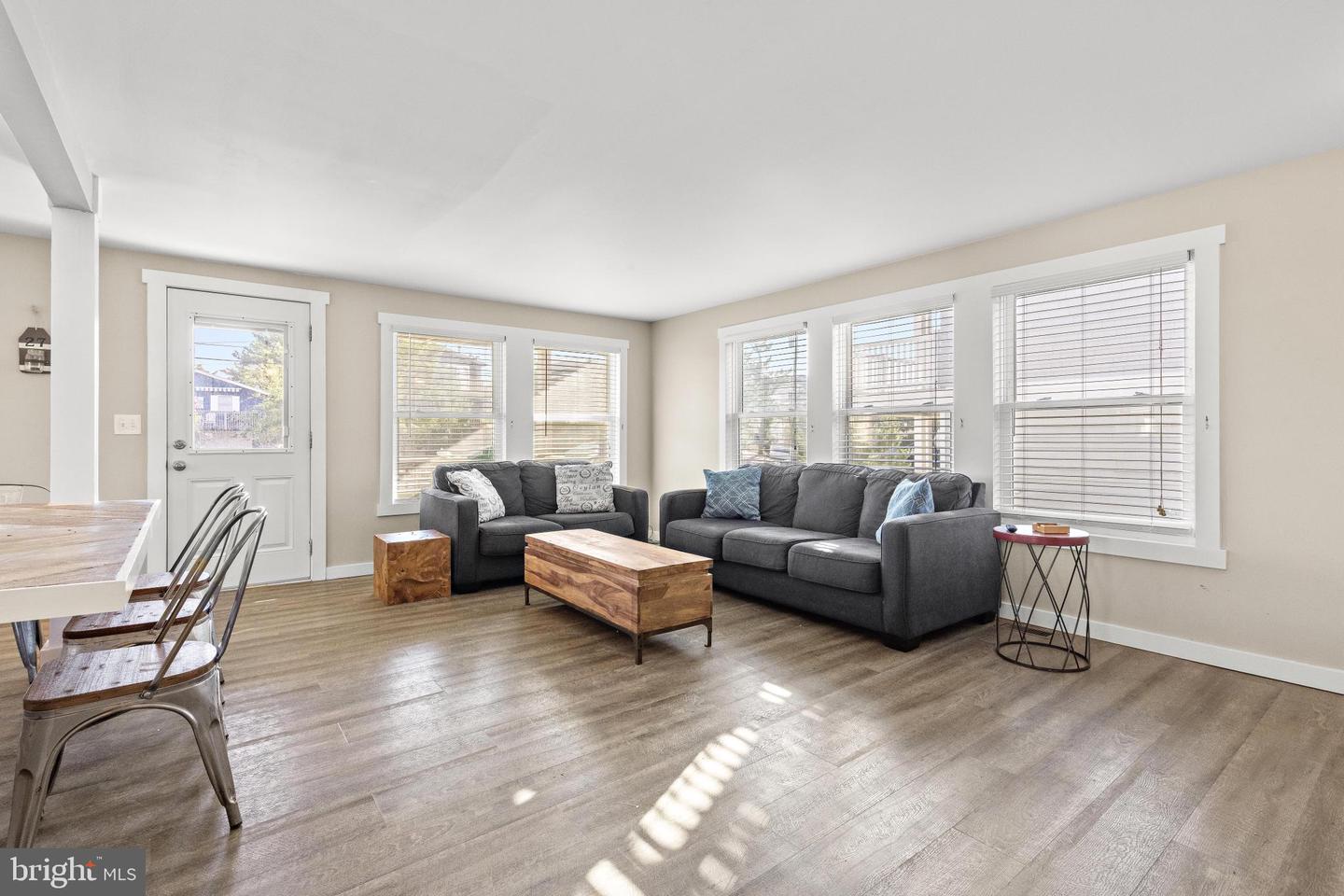 21 E 9 St Property Photo 6