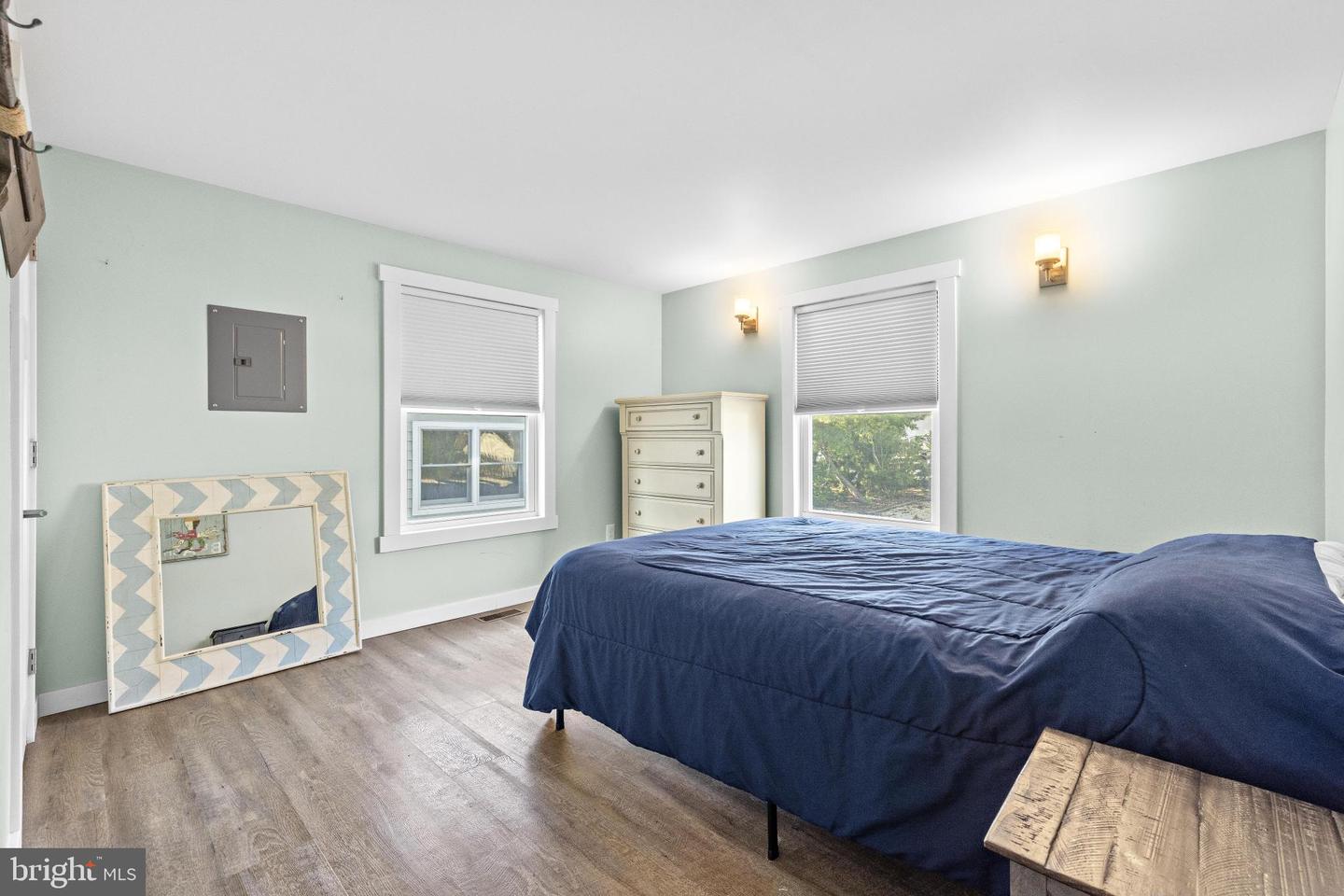 21 E 9 St Property Photo 19