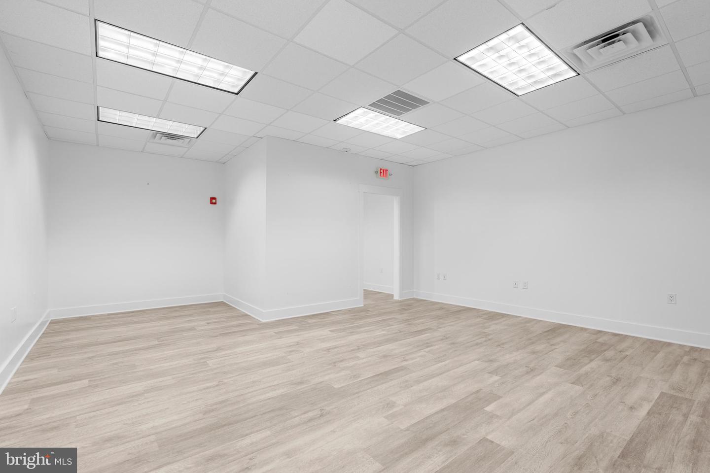 482 Brick Blvd Property Photo 12