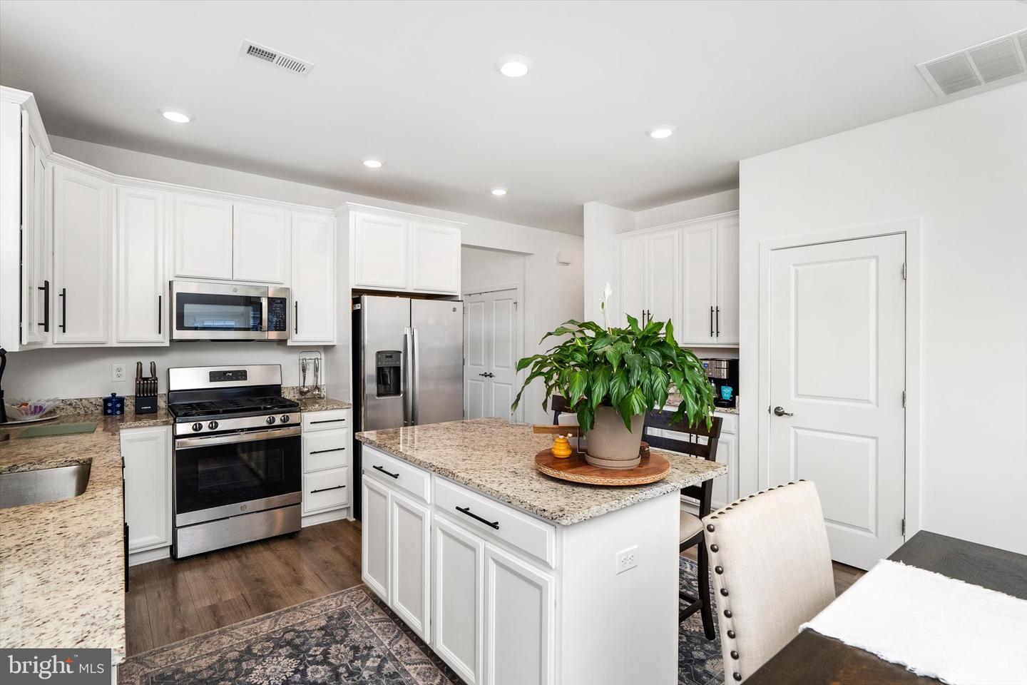 1 Aqueduct Blvd Property Photo 10