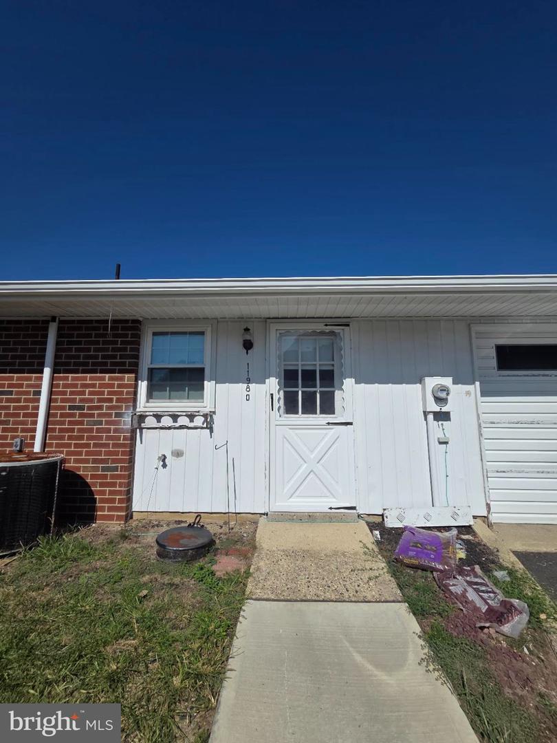 1198 Shetland Dr Property Photo 18