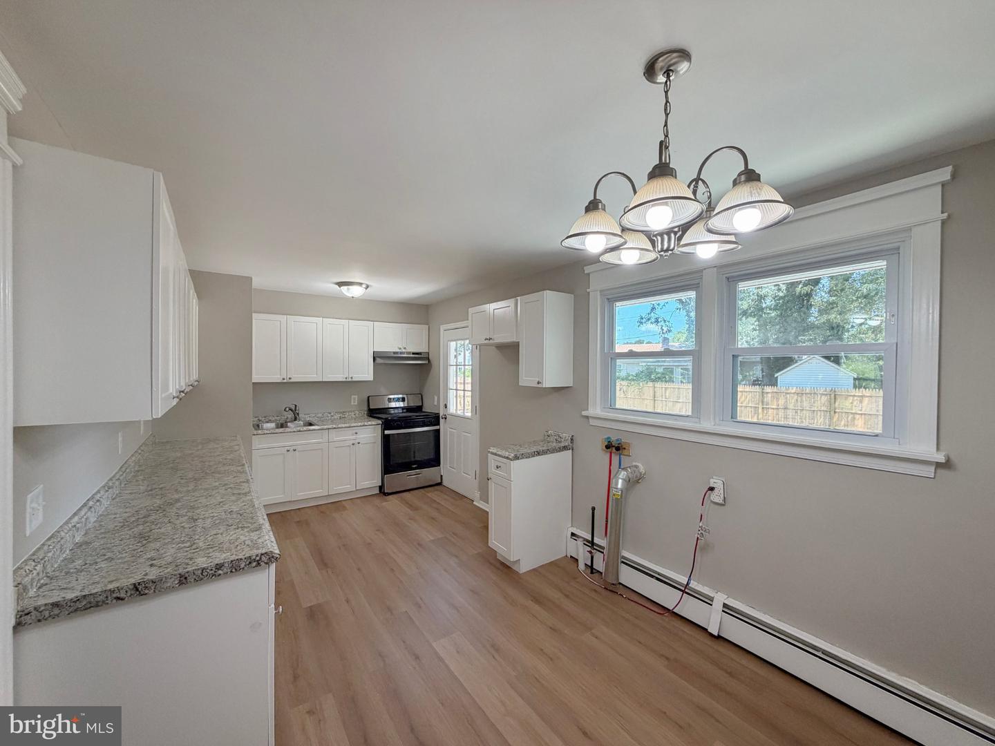 253 Shore Blvd Property Photo 10