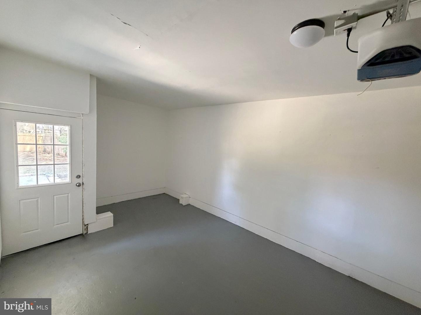 253 Shore Blvd Property Photo 29