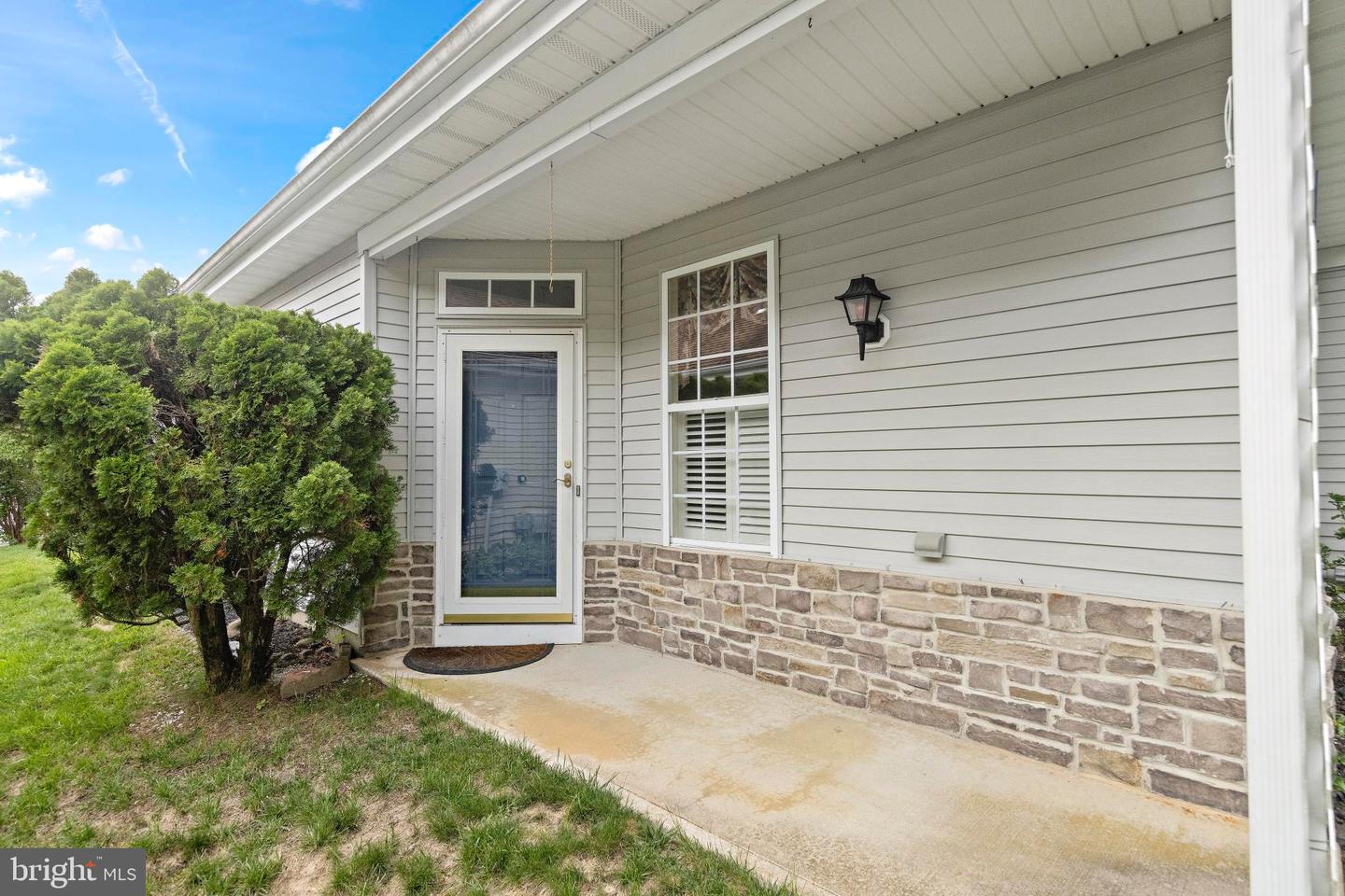 88 Robin La Property Photo 2