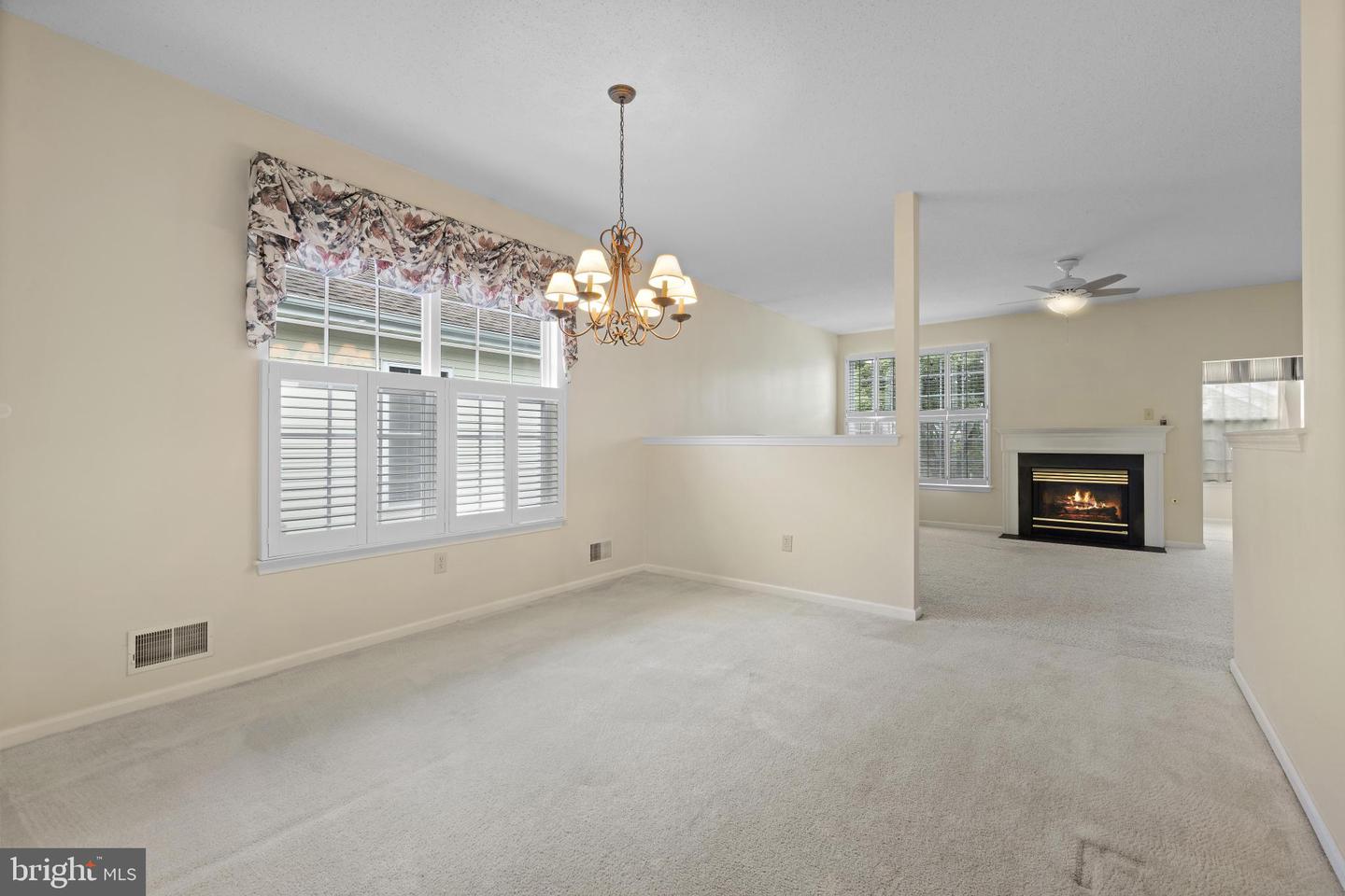 88 Robin La Property Photo 8