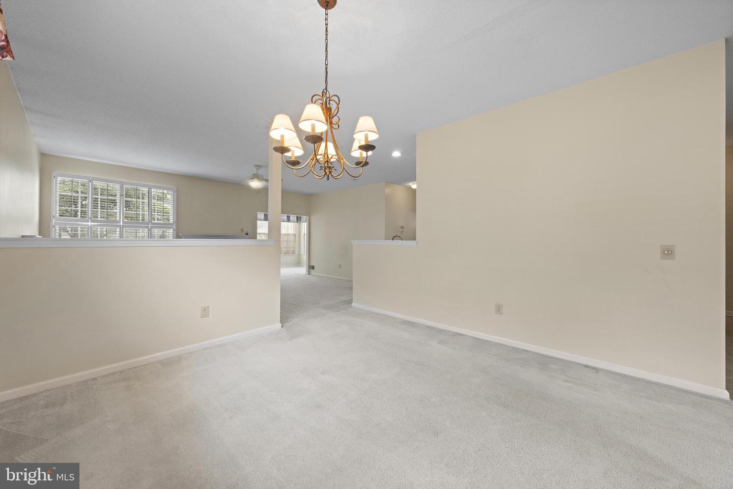 88 Robin La Property Photo 10