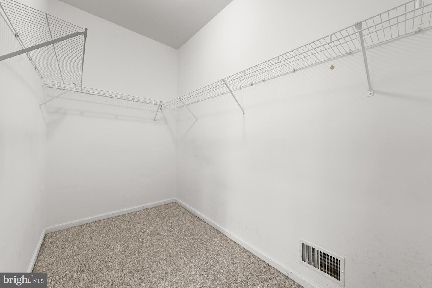 88 Robin La Property Photo 23