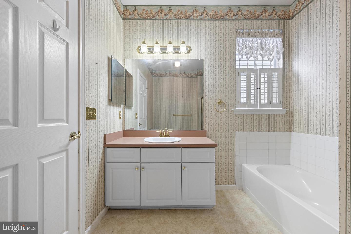 88 Robin La Property Photo 24