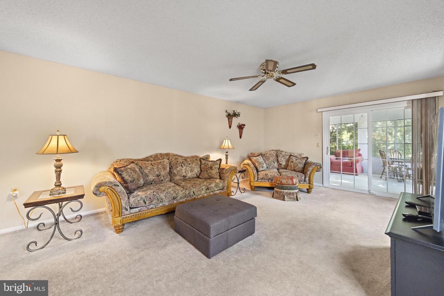 40 Pine Oak Blvd Property Photo 16