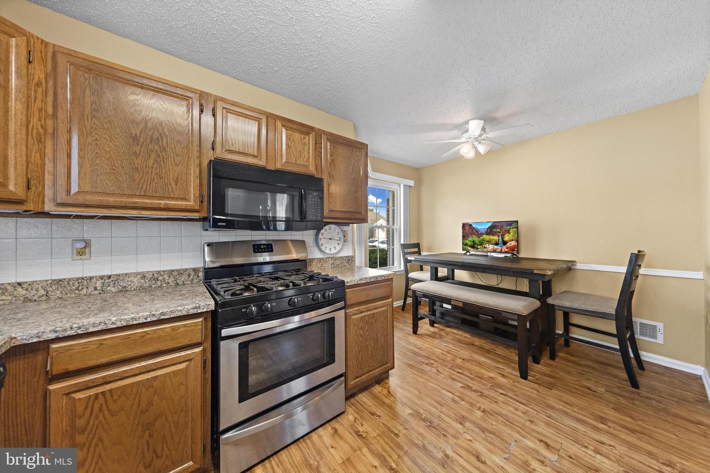40 Pine Oak Blvd Property Photo 22