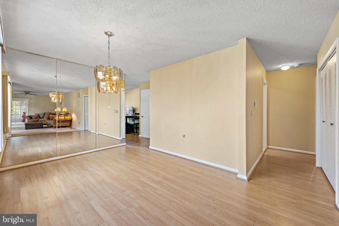 40 Pine Oak Blvd Property Photo 26