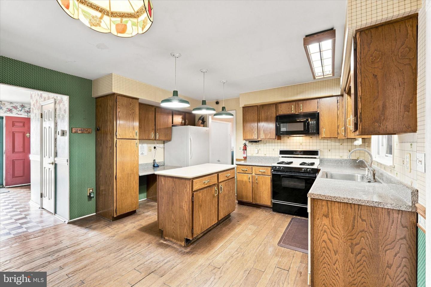 769 Congress St Property Photo 13