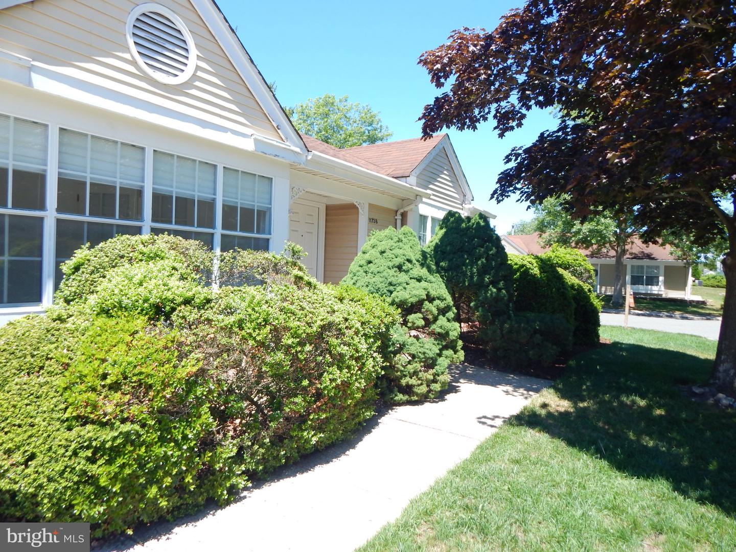 1173 Thornbury Ln #b Property Photo 1