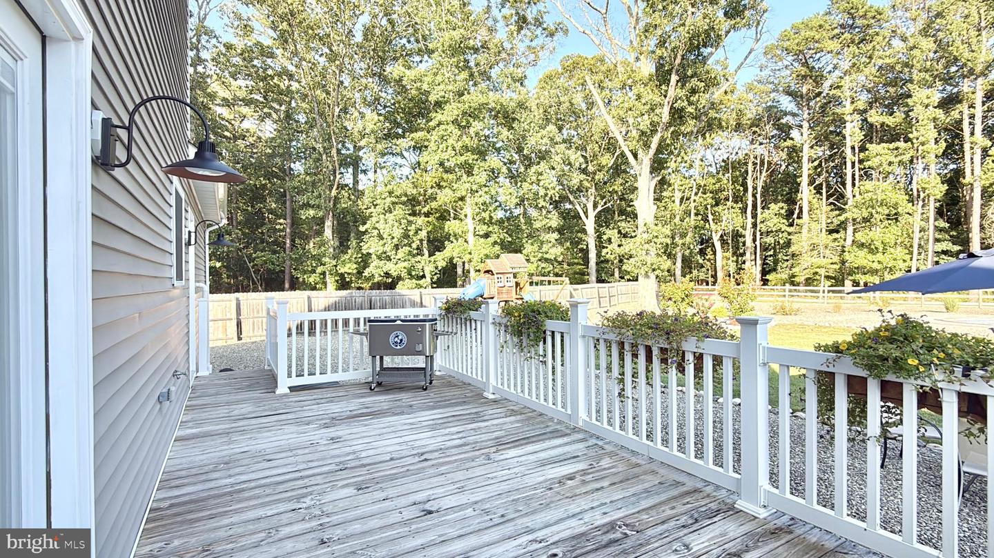 340 Railroad Ave Property Photo 51
