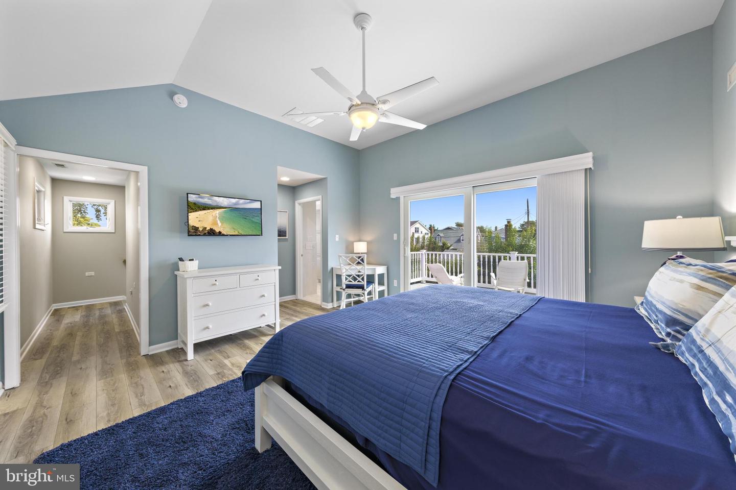 1106 S Beach Ave Property Photo 17