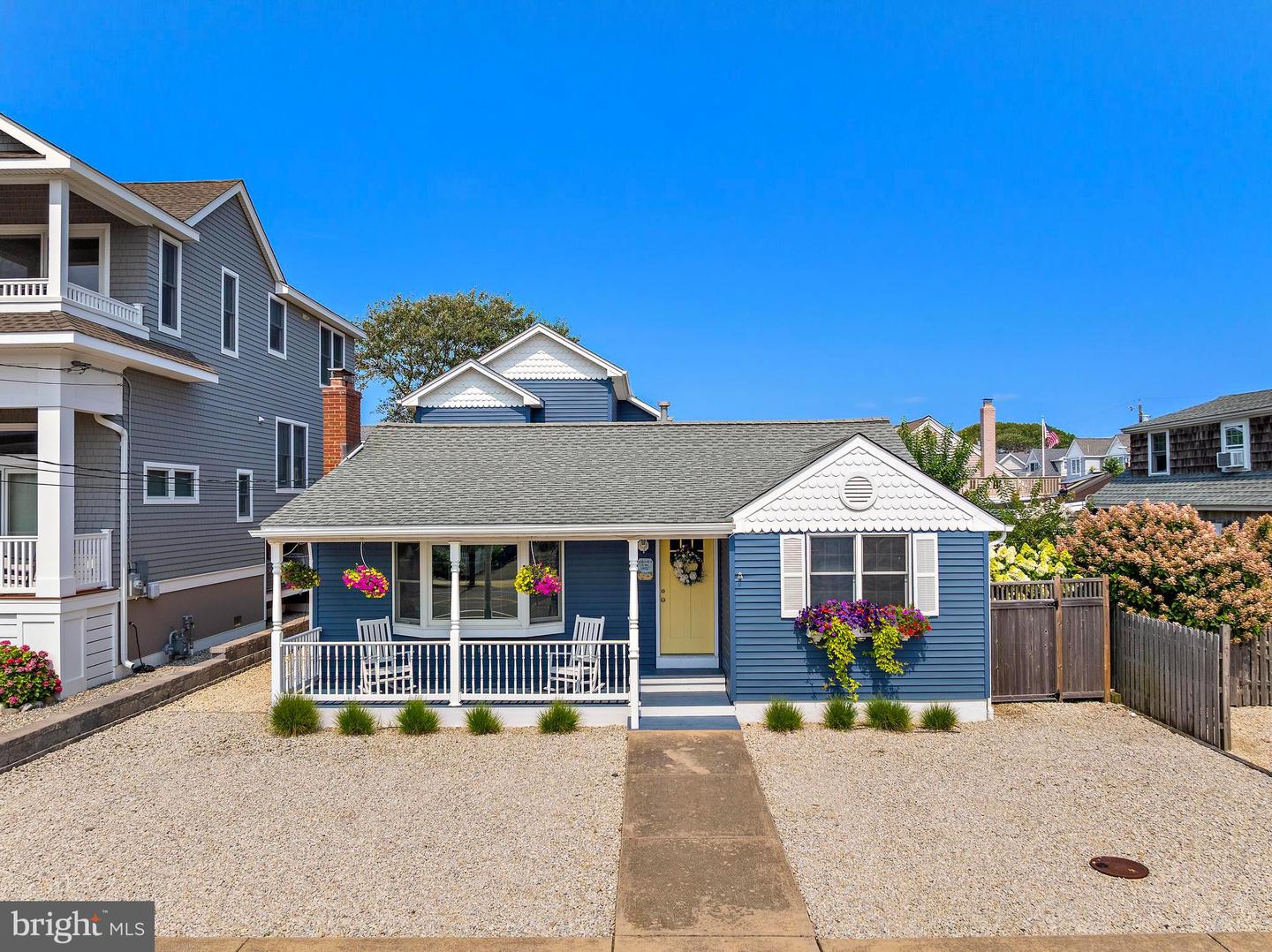 1106 S Beach Ave Property Photo 32