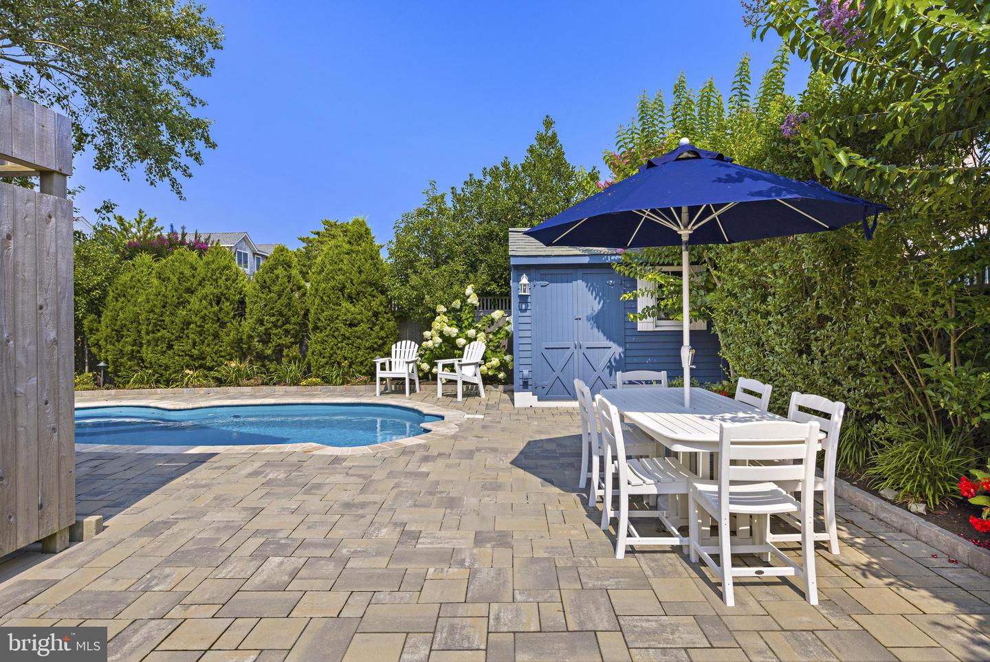 1106 S Beach Ave Property Photo 33