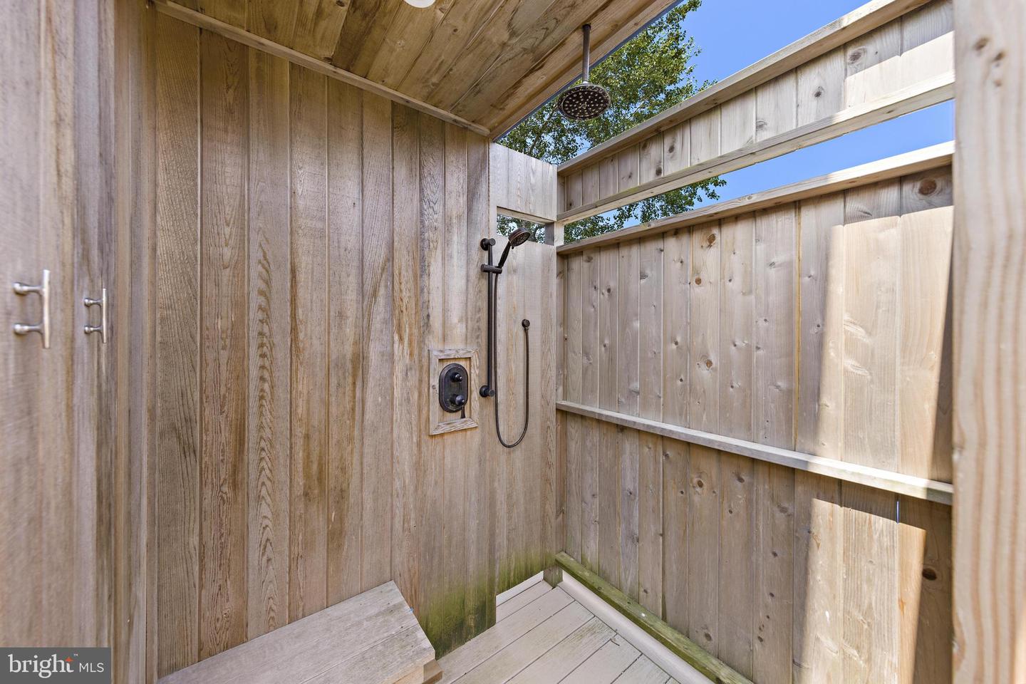 1106 S Beach Ave Property Photo 36