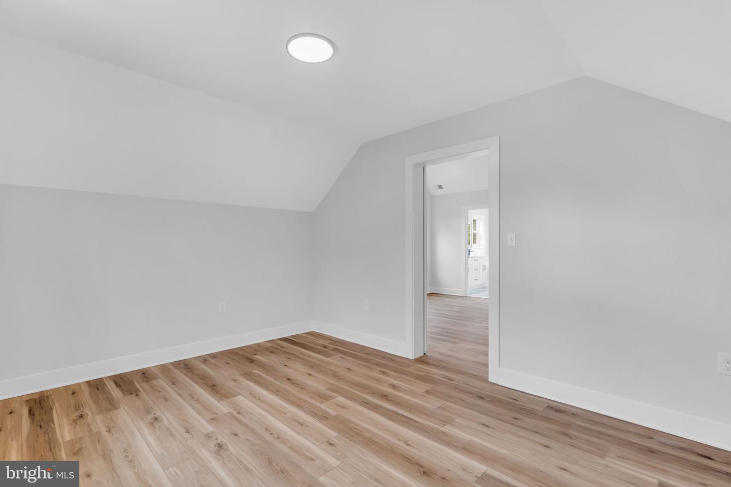 282 Float Ave Property Photo 12