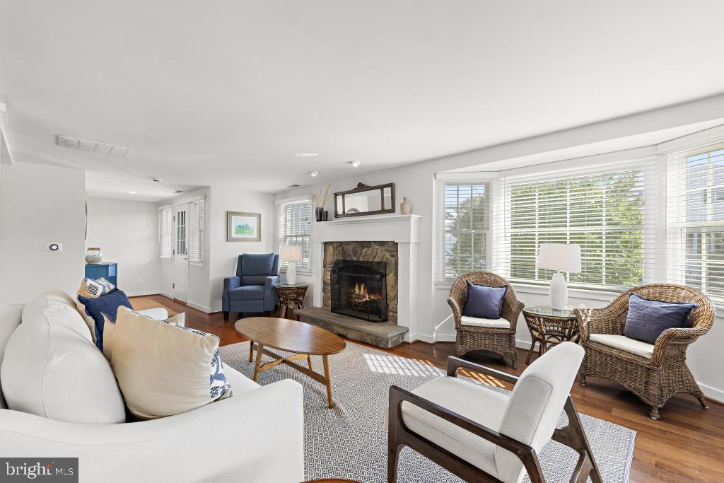 2015 West Ave Property Photo 17