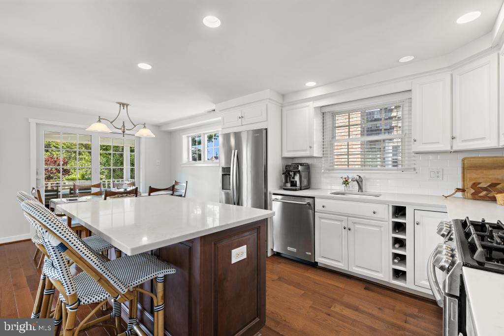 2015 West Ave Property Photo 18