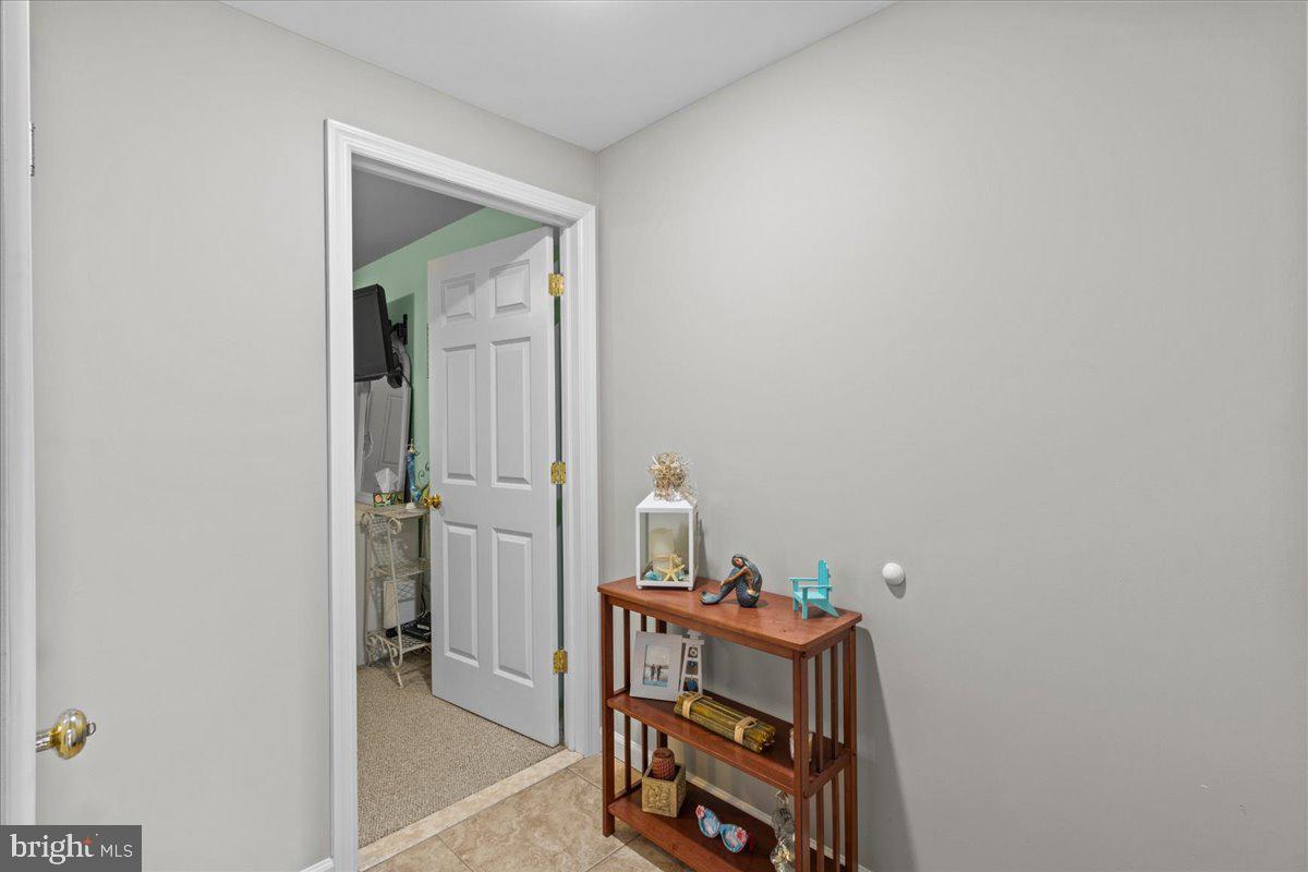 304 Halsey Ave #e Property Photo 9