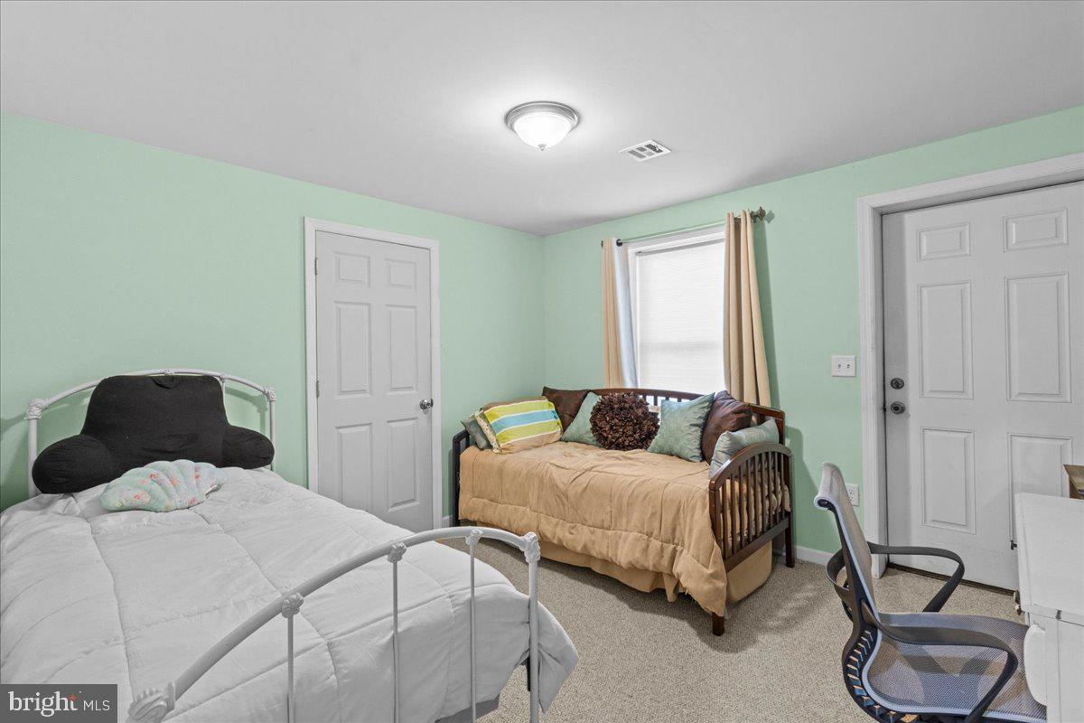304 Halsey Ave #e Property Photo 10