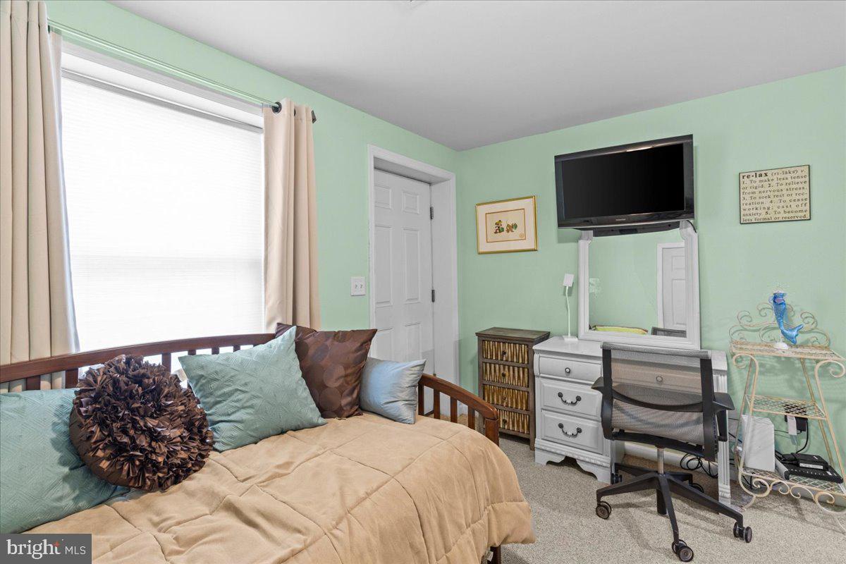 304 Halsey Ave #e Property Photo 11