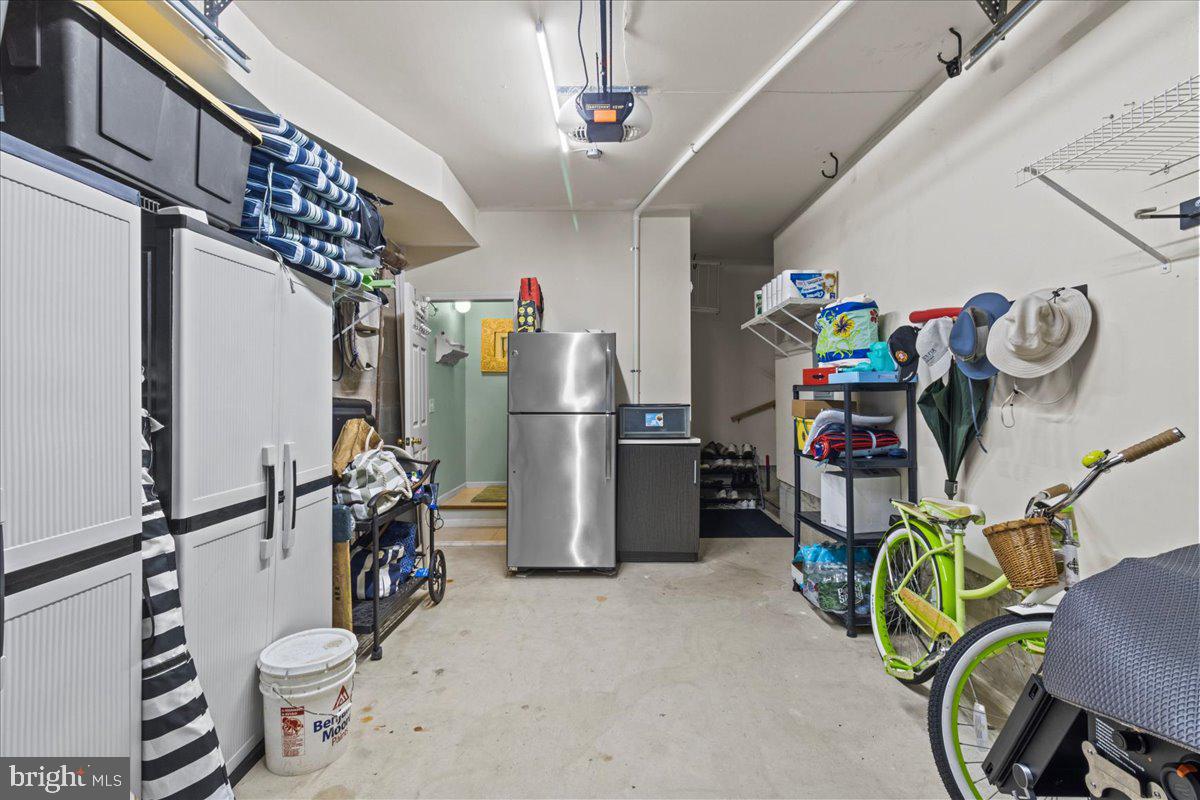304 Halsey Ave #e Property Photo 12