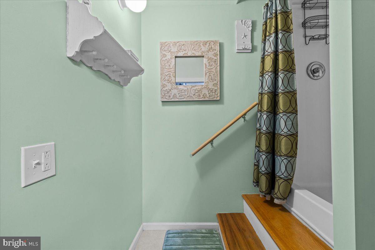 304 Halsey Ave #e Property Photo 14
