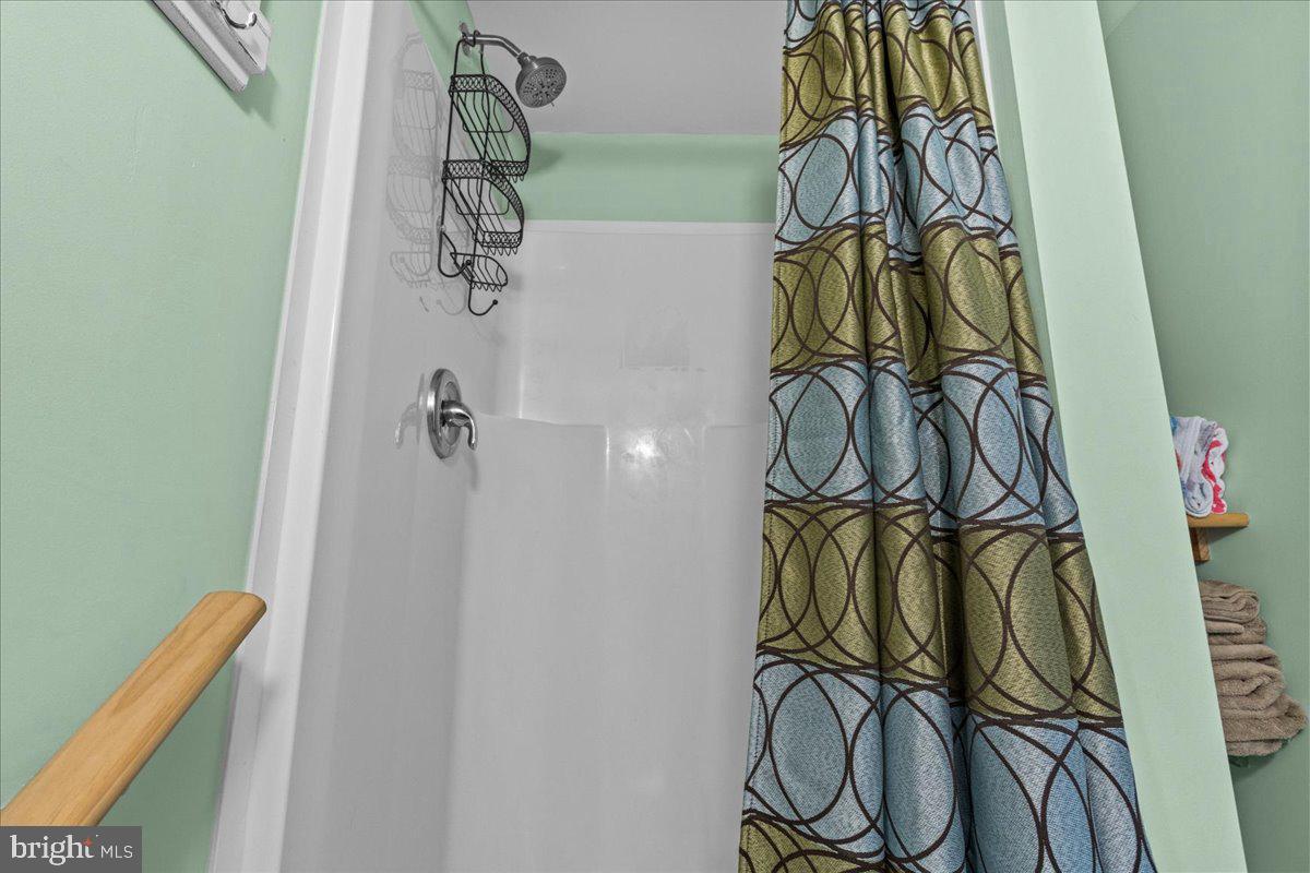 304 Halsey Ave #e Property Photo 15