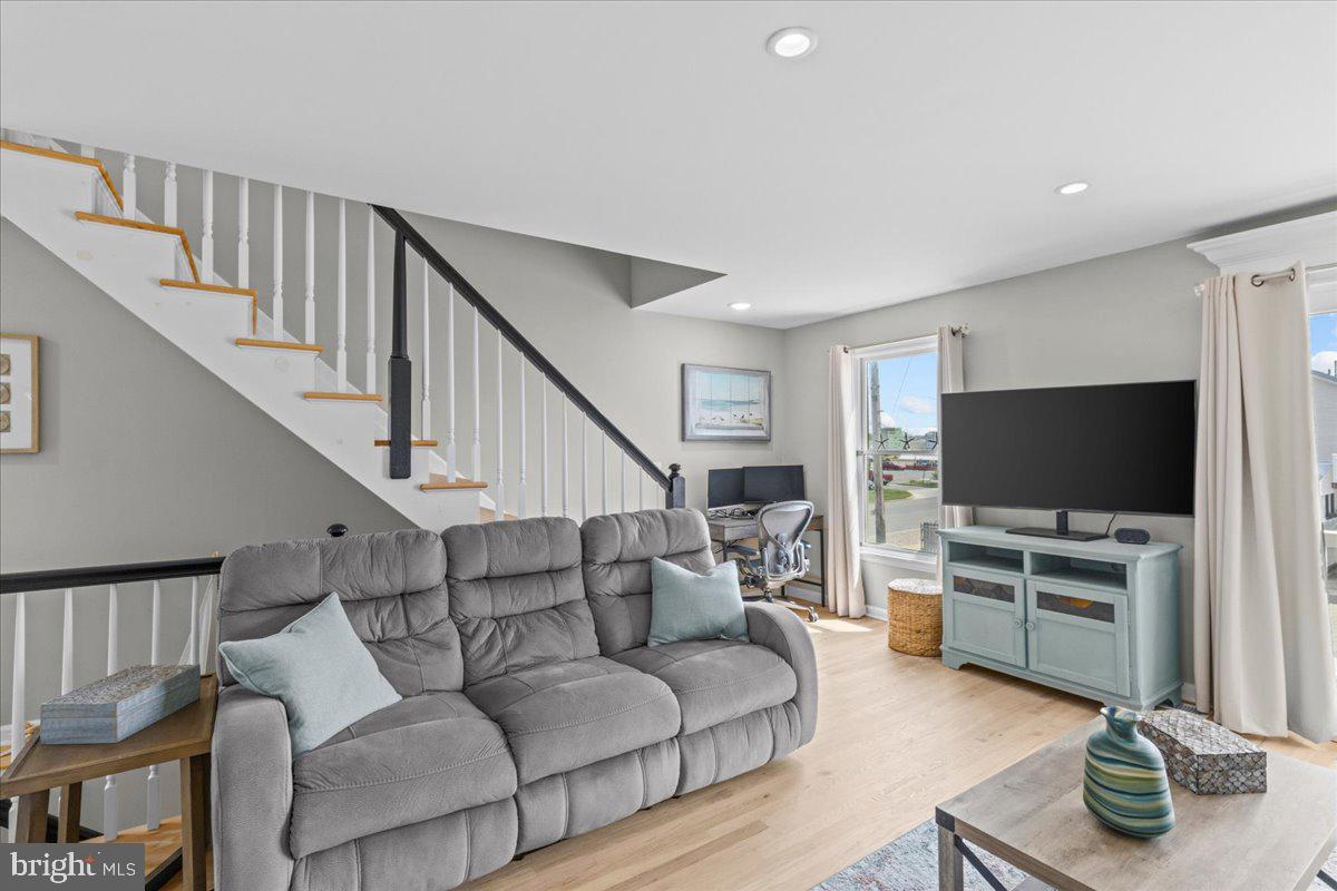 304 Halsey Ave #e Property Photo 25