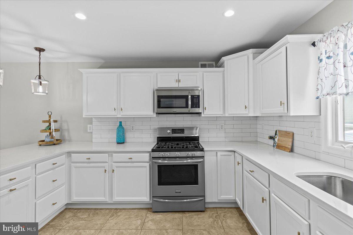 304 Halsey Ave #e Property Photo 29