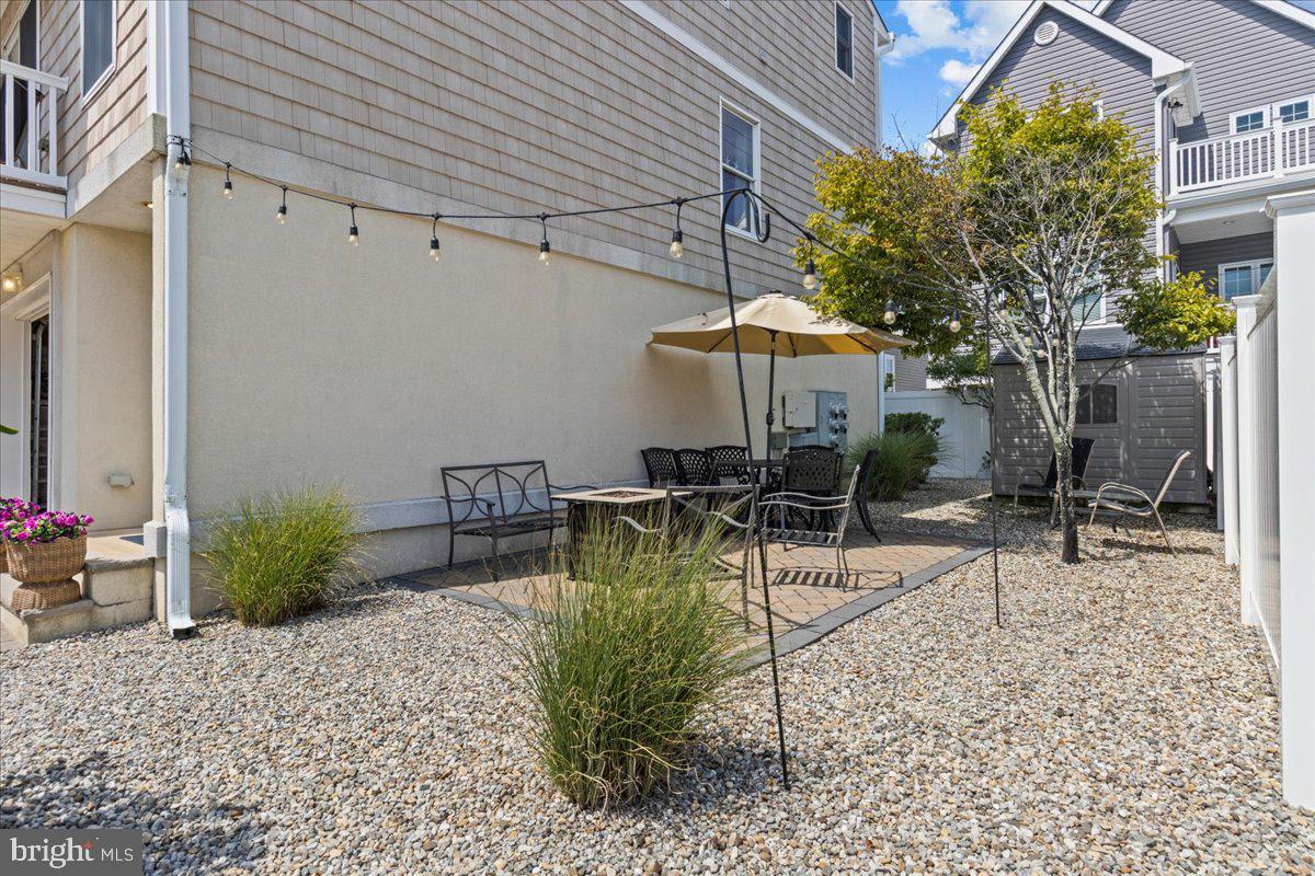 304 Halsey Ave #e Property Photo 53